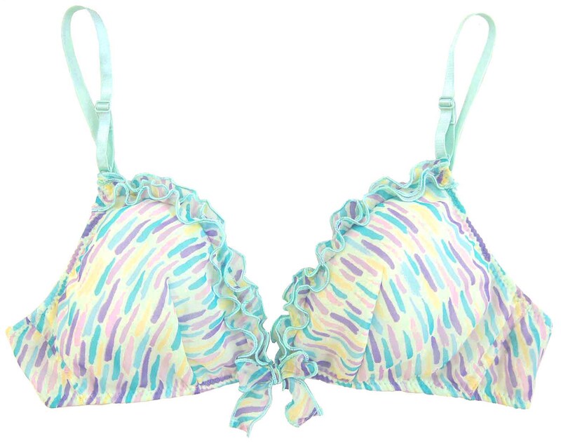 春のブラジャー