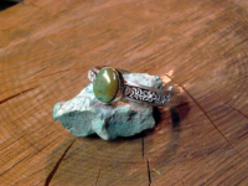 グリーン系スパイダーウェッブのブレスレット