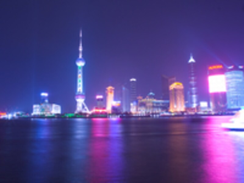 新しい上海を象徴する浦東エリアの超高層ビル群