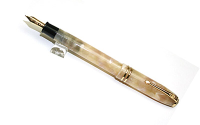 コンウェイ・スチュワート「ディンキー オパール」