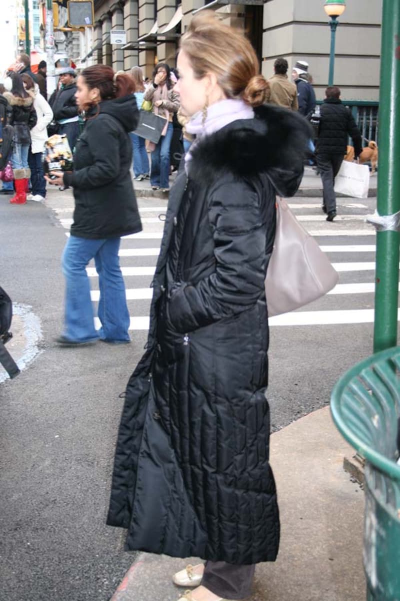 ロングのダウンをさらりと