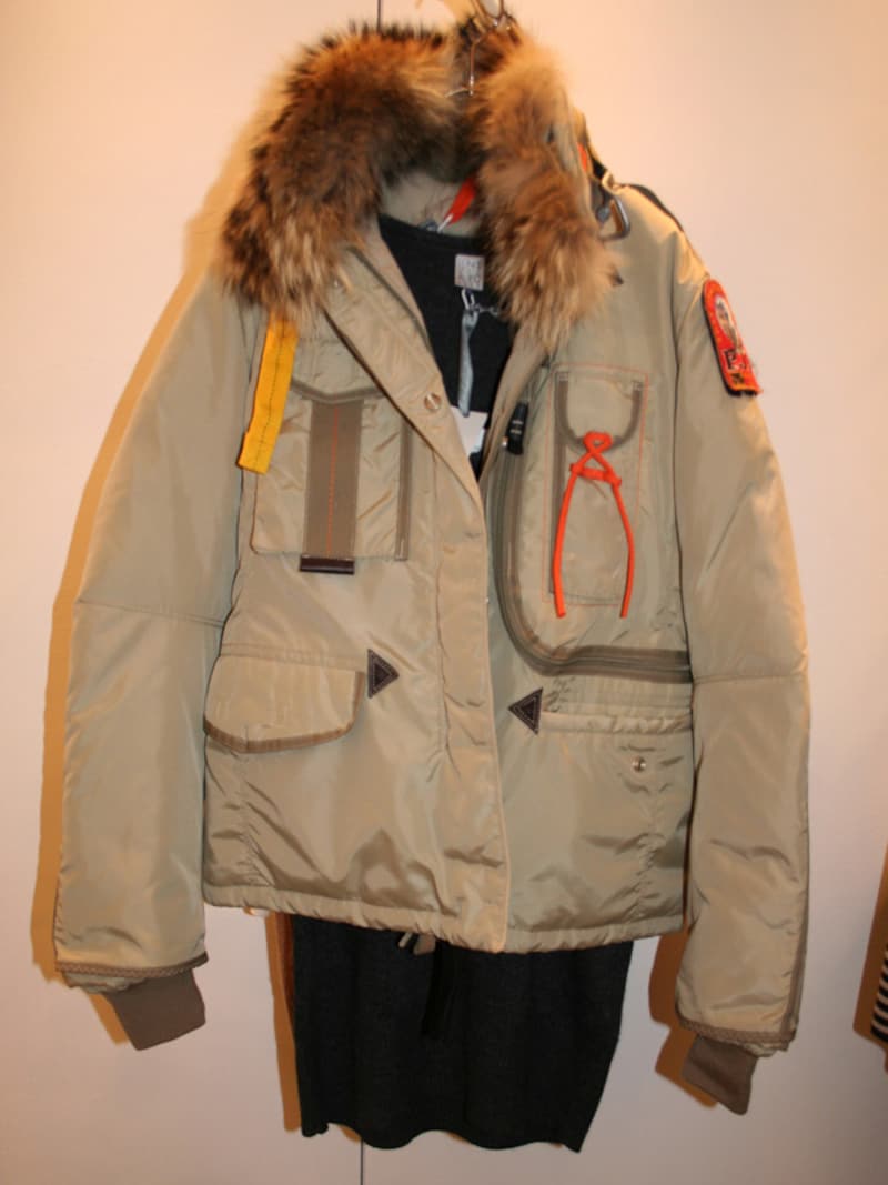 PARAJUMPERS