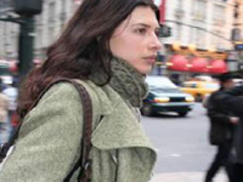 知らなきゃソン！ NY流は「ロングorイン」マフラーテク