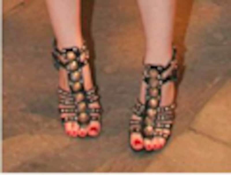 足首セクシー！グラディエーター美人に変身