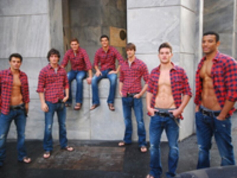 アバクロが銀座上陸！ 街をセクシーに挑発