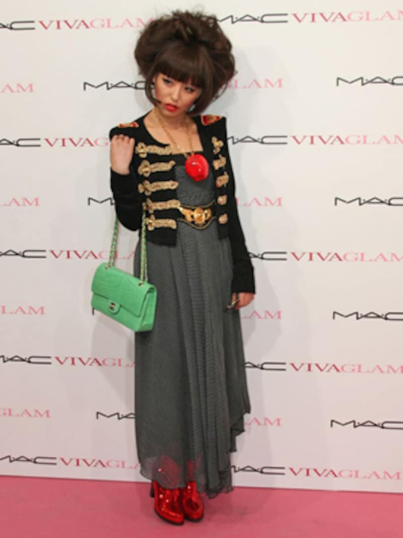 MAC VIVAGLAM リップデザインポーチ シンディ・ローパー（MAC