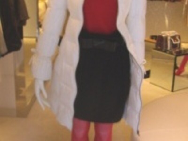 着膨れを防ぐダウンコート後ろ姿