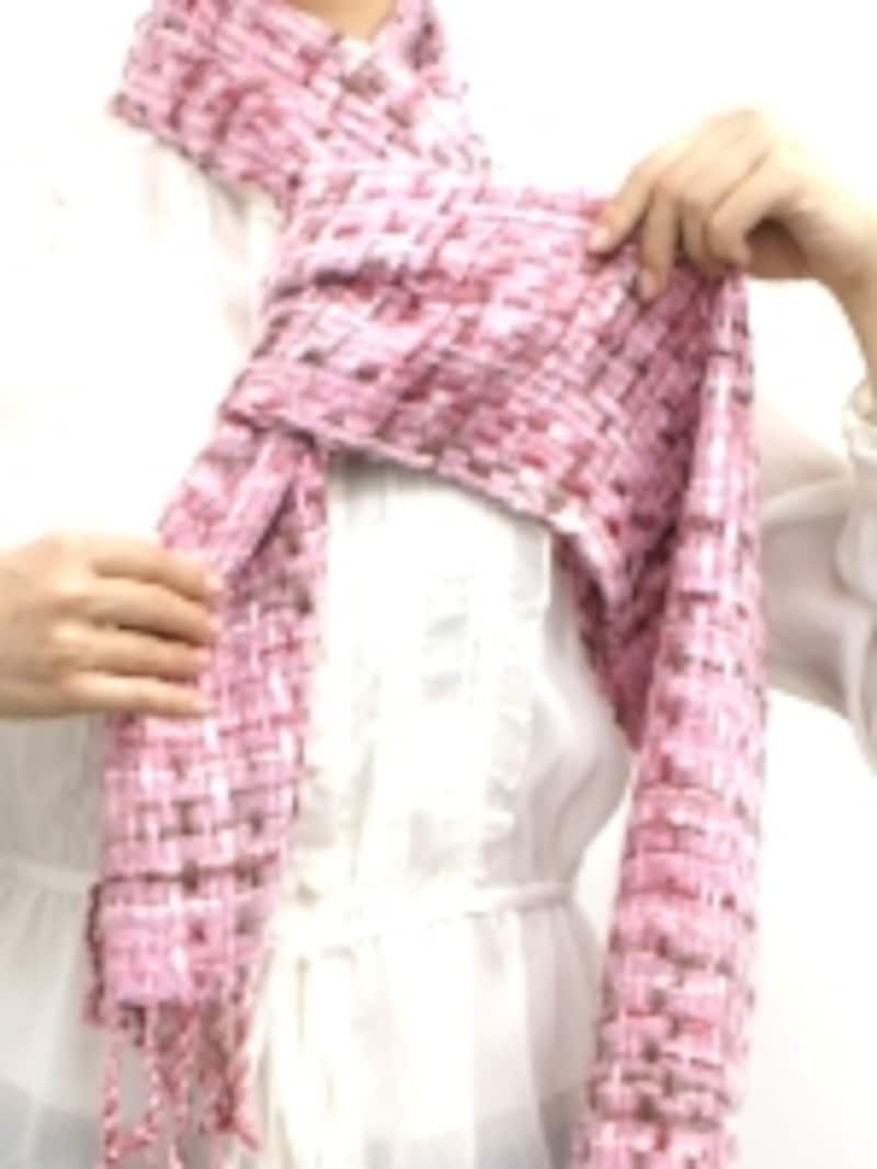 ツイード風ストール・マフラーのアスコットタイ風巻き方手順3