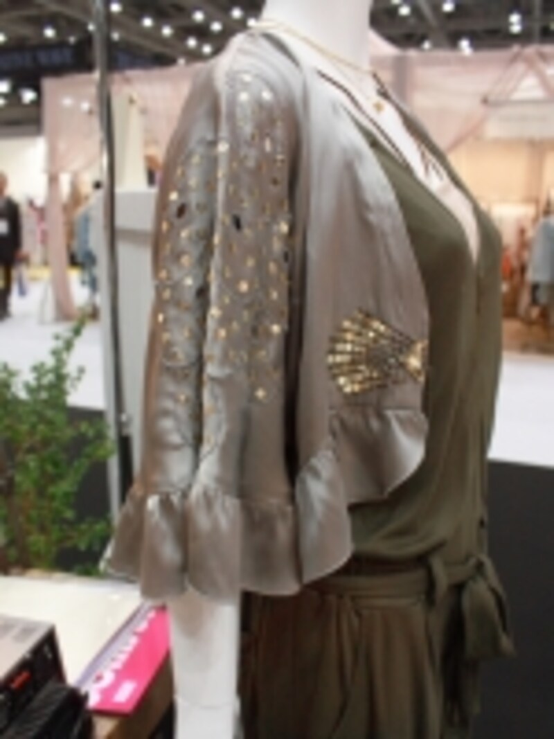 あなたにおすすめの今春トレンドコーデ「エスニックｍｉｘのミリタリースタイル」