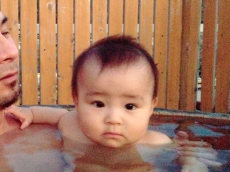 赤ちゃん・乳幼児はいつから温泉に入れる？