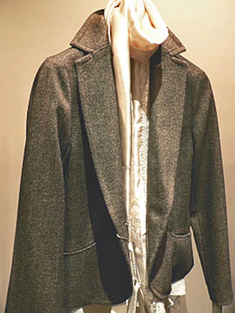 オフィススタイルのコーディネート例。