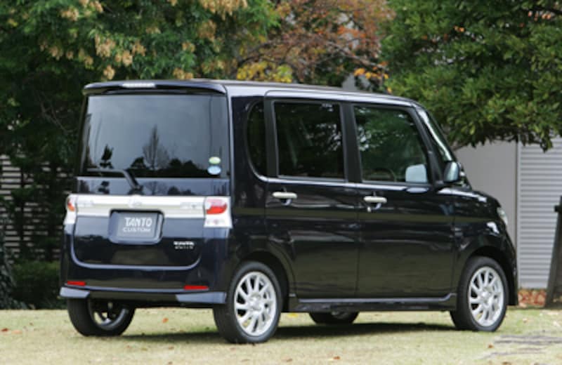 タント・カスタム リア