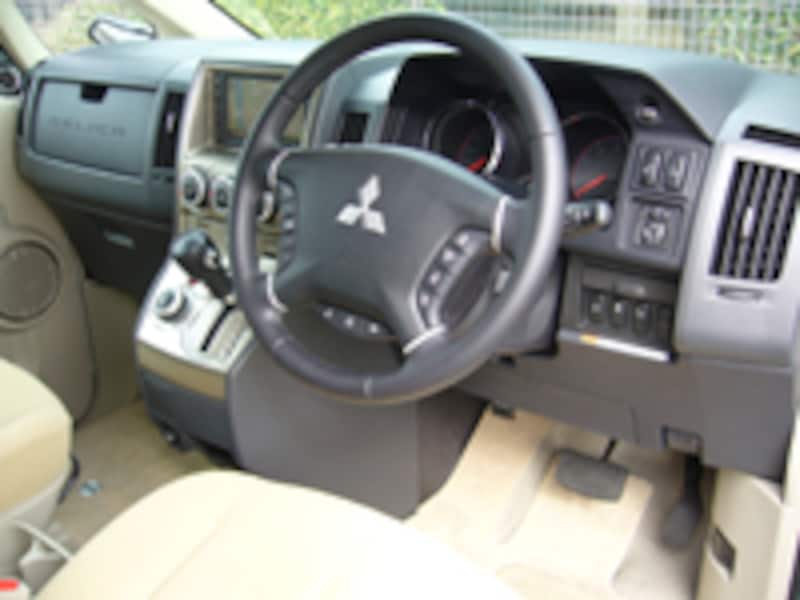 デリカ・フロントマスク