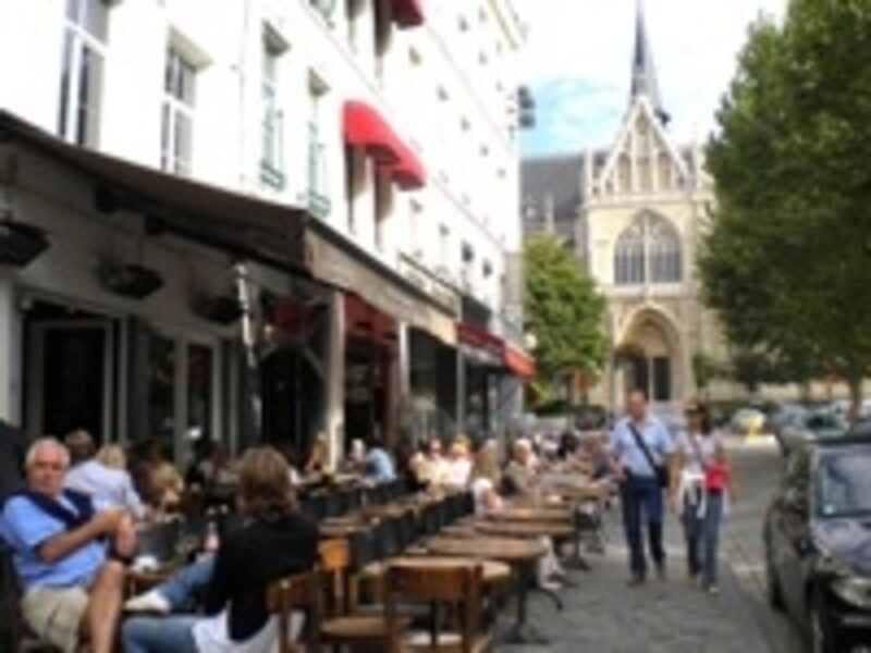 ベルギーを代表するショコラティエが集まるグラン•サブロン広場