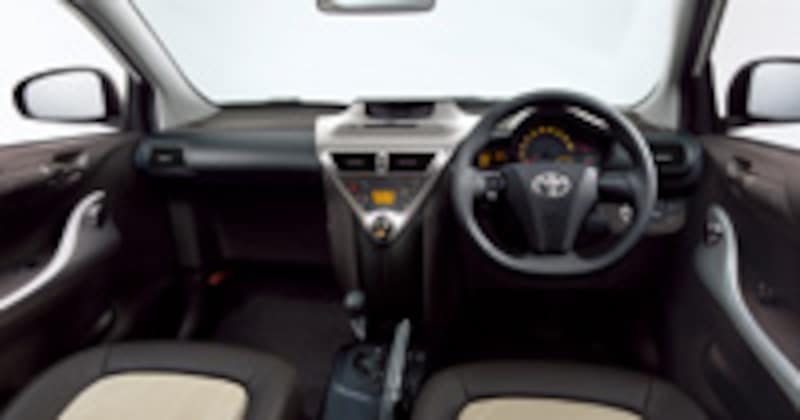 トヨタiQ・インパネ