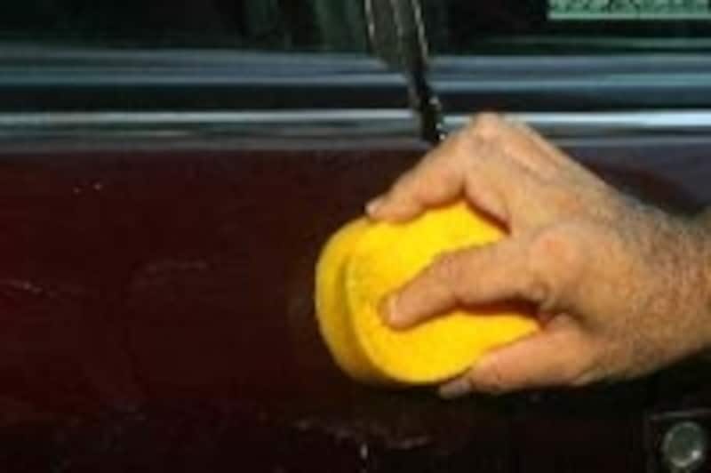 手順4 傷に対して平行に磨いてやる