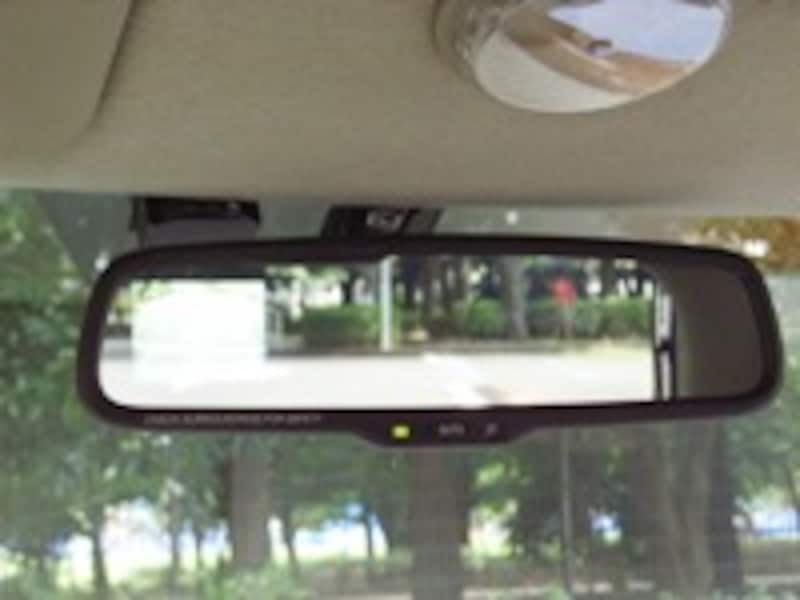 バックモニター内蔵タイプ