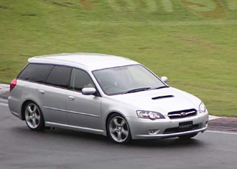水平対向エンジンがレガシィのブランドを確立した 改めて体感したレガシィの実力1 Subaru スバル All About