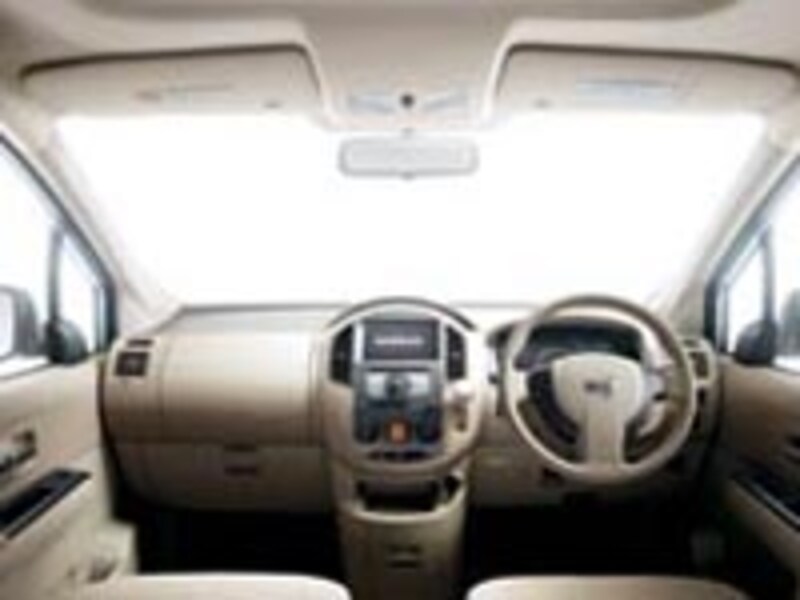 日産ラフェスタ インパネ