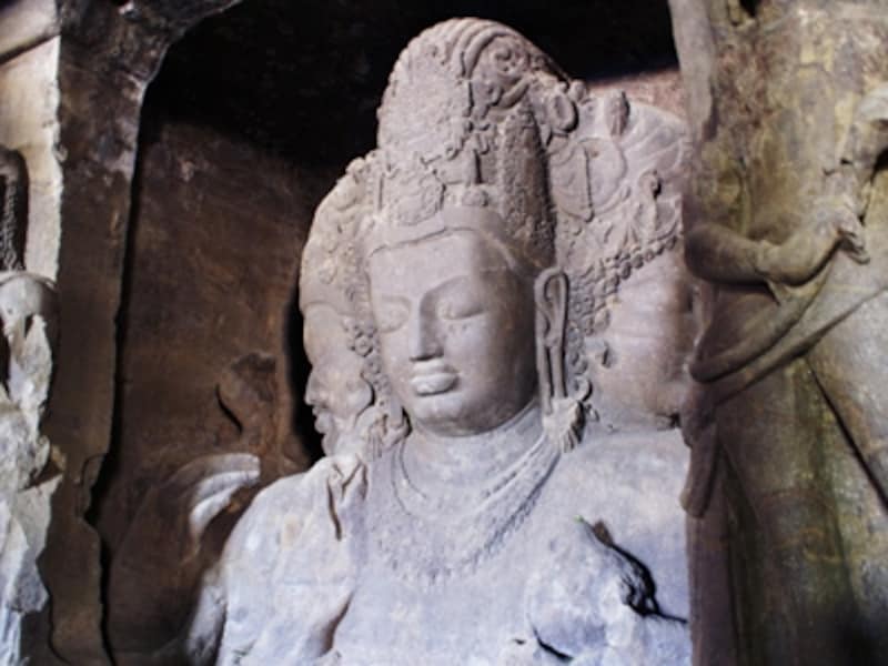 エレファンタ島 シヴァ神の像