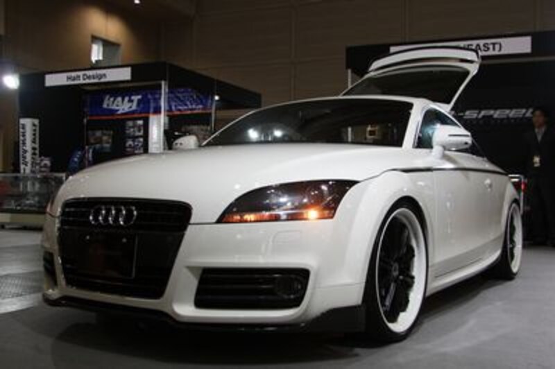 アウディTTクーペ