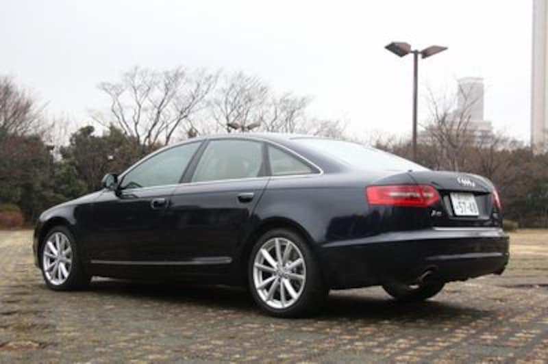 アウディA6