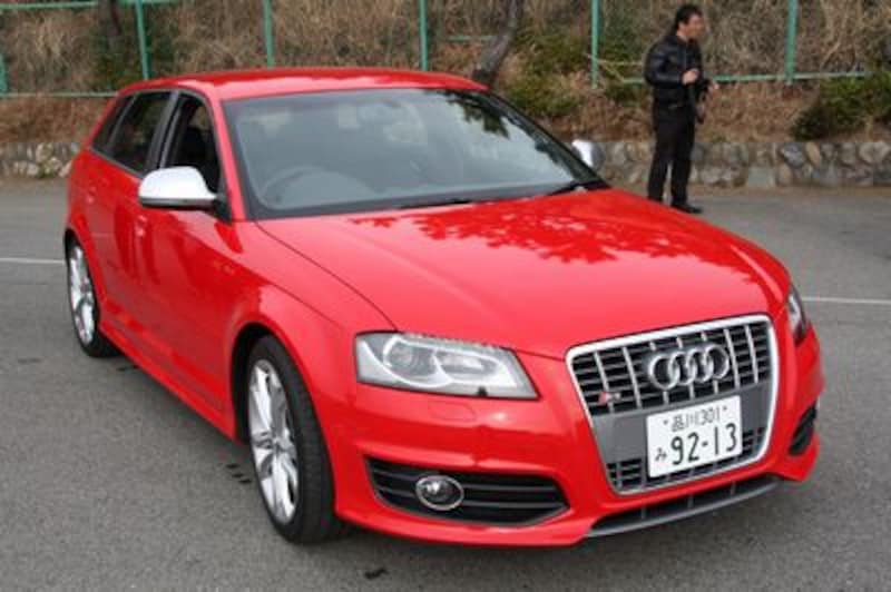 アウディS3スポーツバック