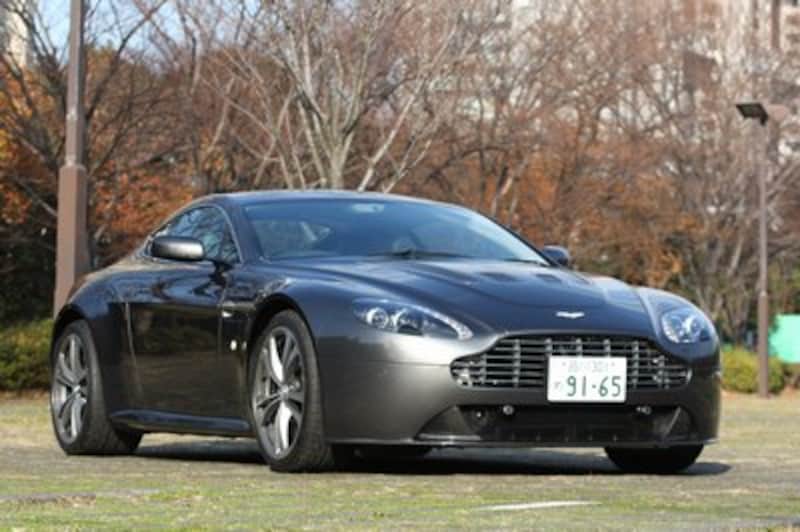 アストンマーティンV12ヴァンテージ