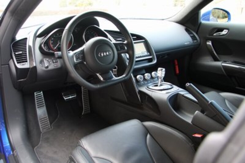 アウディR8 5.2FSIクワトロ