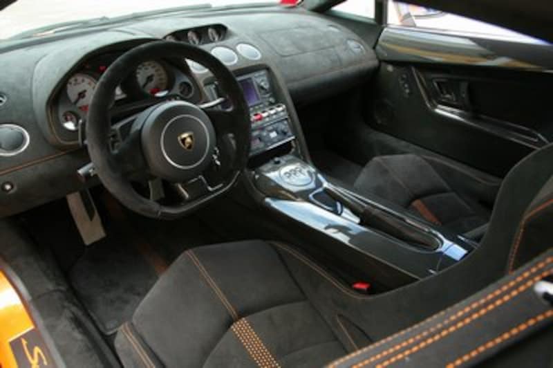 ランボルギーニガヤルドLP570-4スーパーレジェーラ