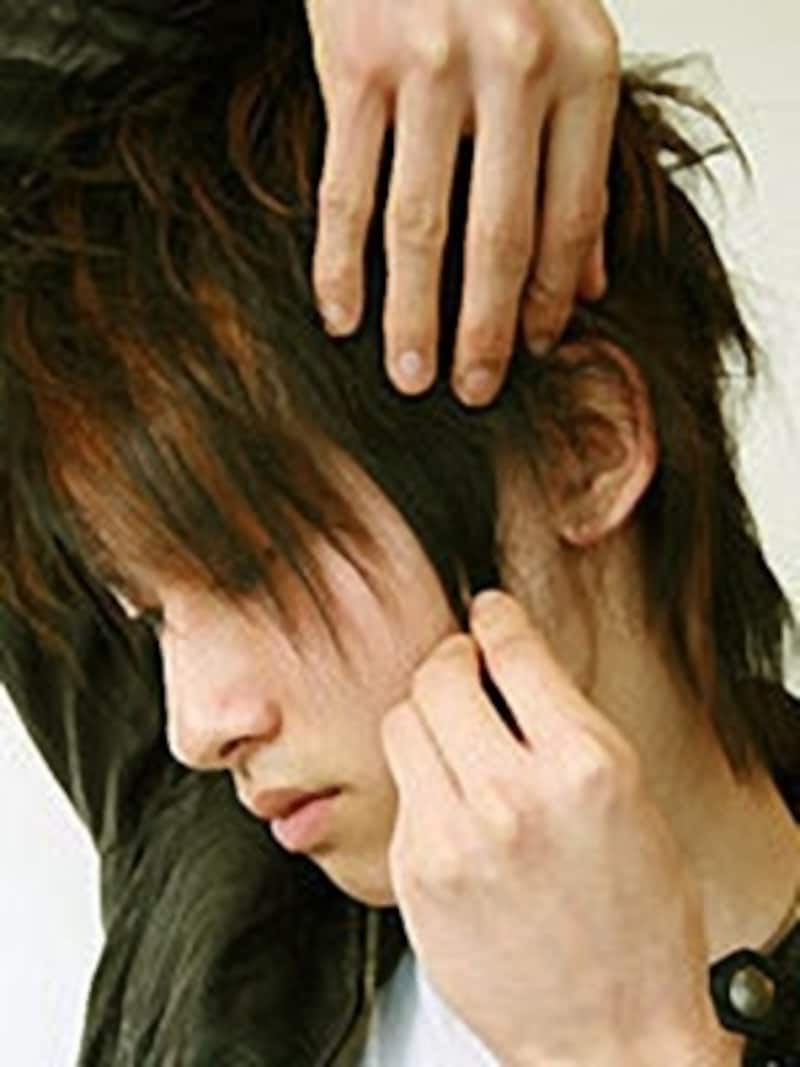 手順7:もみあげ部分をスタイリングします