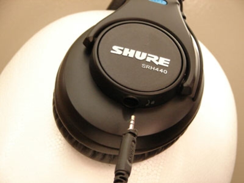 ケーブルは写真の箇所で着脱可能。