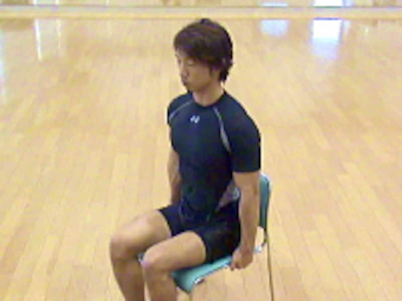 首ストレッチ手順1