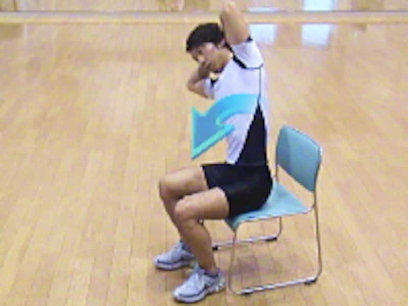 腰ストレッチ手順2