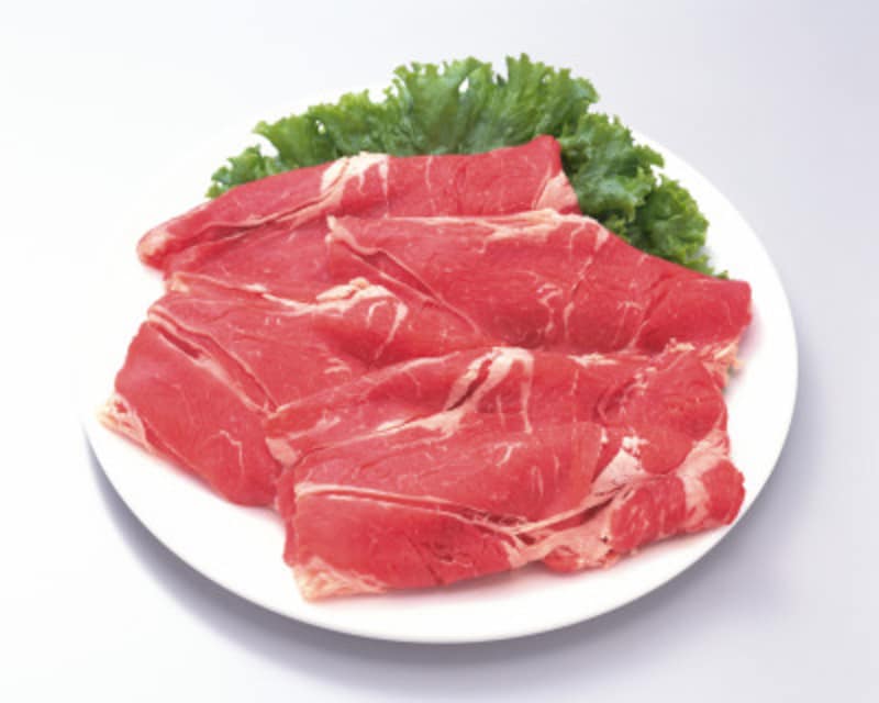 肉からたんぱく質のみを摂取する場合は、脂身の部分を取り除かなくてはいけません
