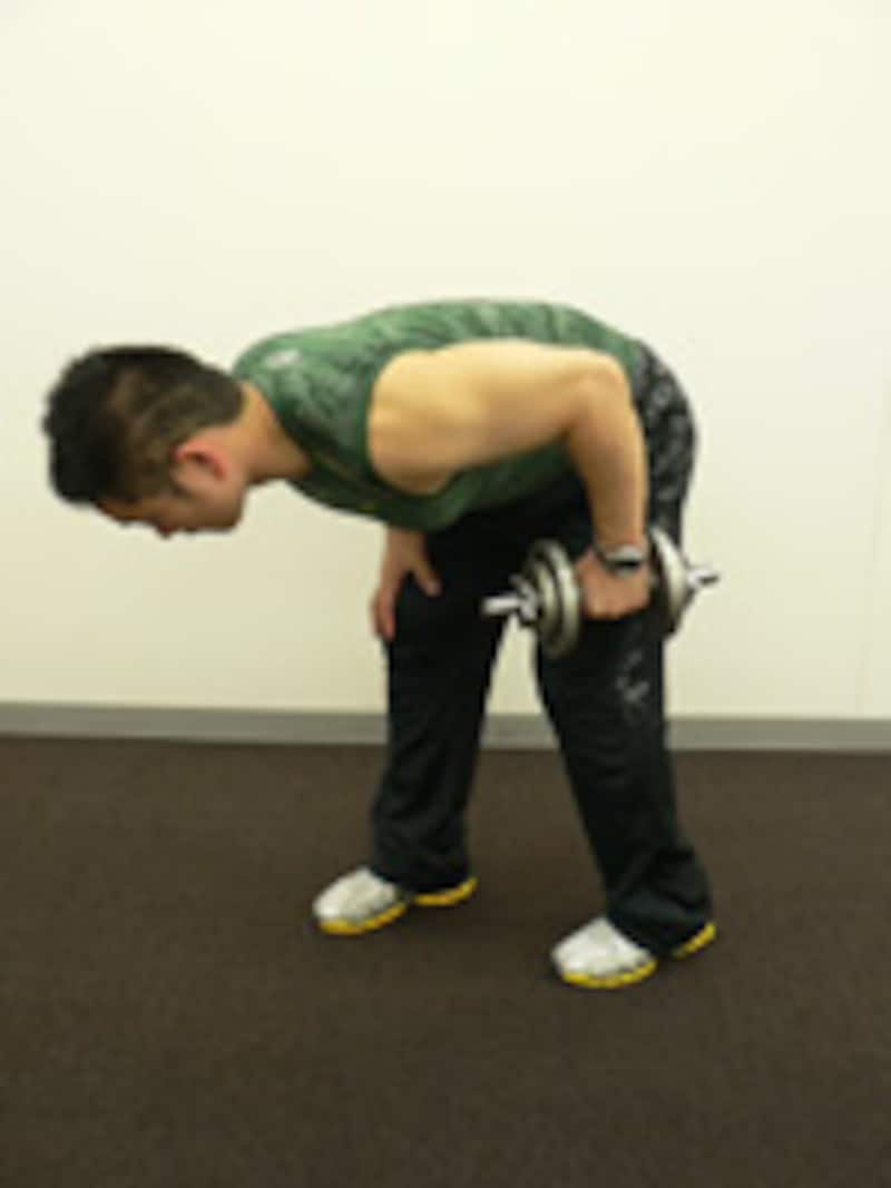 ダンベルキックバックスタート