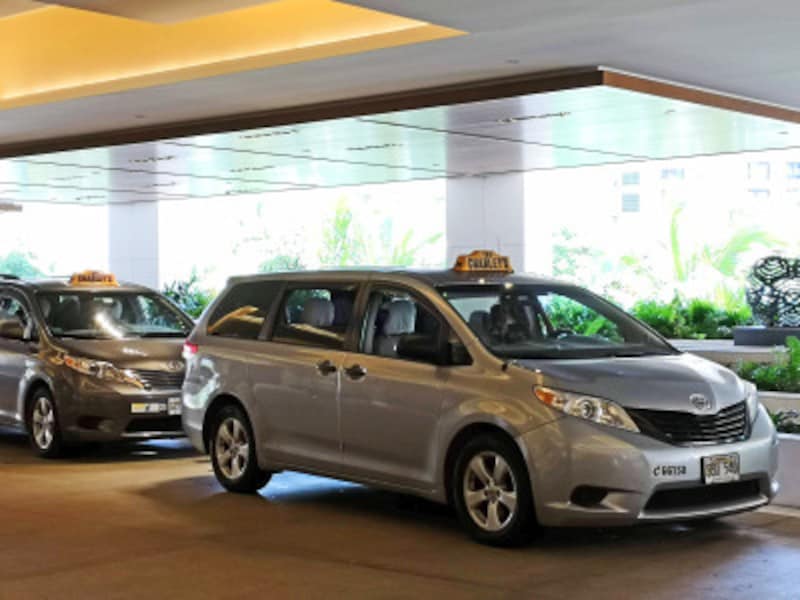 日本語オペレーターが配車してくれるチャーリーズ・タクシー