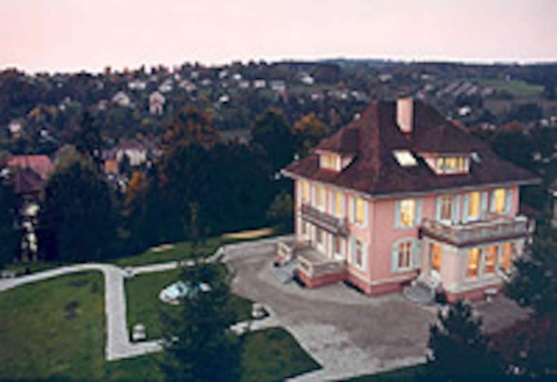 ヴァルカン社屋