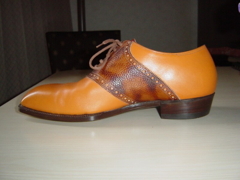 サドルシューズ