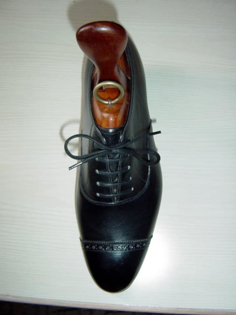 内羽根式のキャップトウ