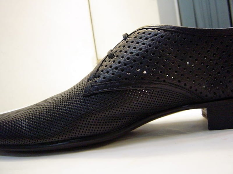 パンチングレザー