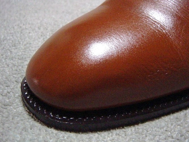 靴に使う牛革とは 代表的な ボックスカーフ や革の加工の種類 男の靴 スニーカー All About 靴に使う牛革とは 代表的な ボックスカーフ や革の加工の種類 男の靴 スニーカー All About
