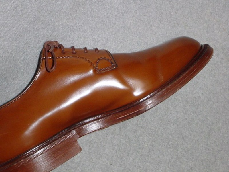 レザーソールとは！革靴のソールの特徴や魅力を解説 [男の靴 