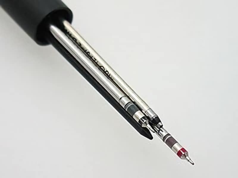 ラミー2000にハイテックCの黒と赤を入れる