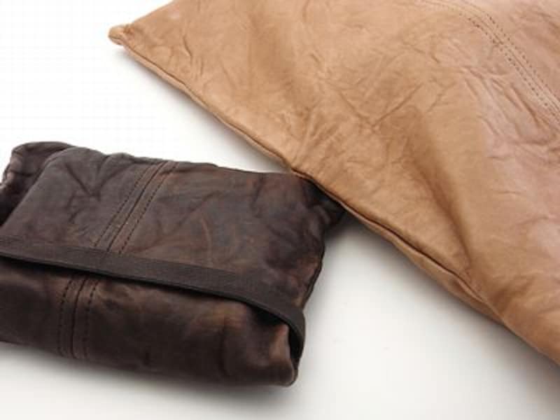 【エムピウ（m+）】SACCA Lサイズ ダークブラウン（革製ポーチ） 何でも放り込める「革袋」のようなポーチ [男のこだわりグッズ