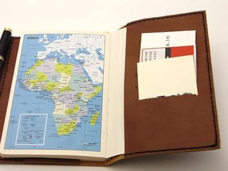 KAKURA『クオバディスカバー 　ビジネス』7,140円（税込） 使いこなし例