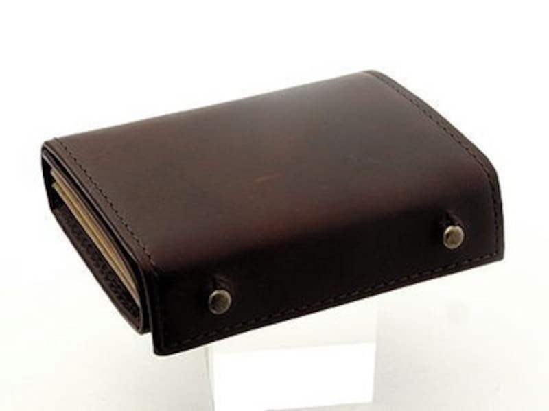 m+「MILLEFOGLIE II」。厚さや素材違いで価格が違うので注意。色も色々。