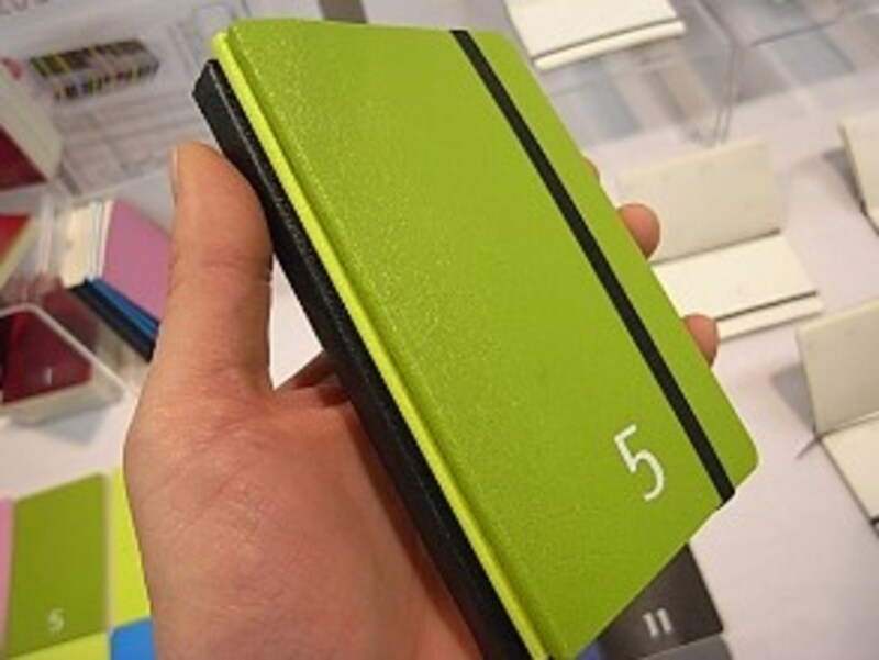 MOLESKINE カラーダイアリーボックス 1日1ページ