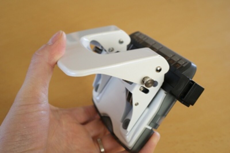 カール事務器 2穴パンチ アリシス