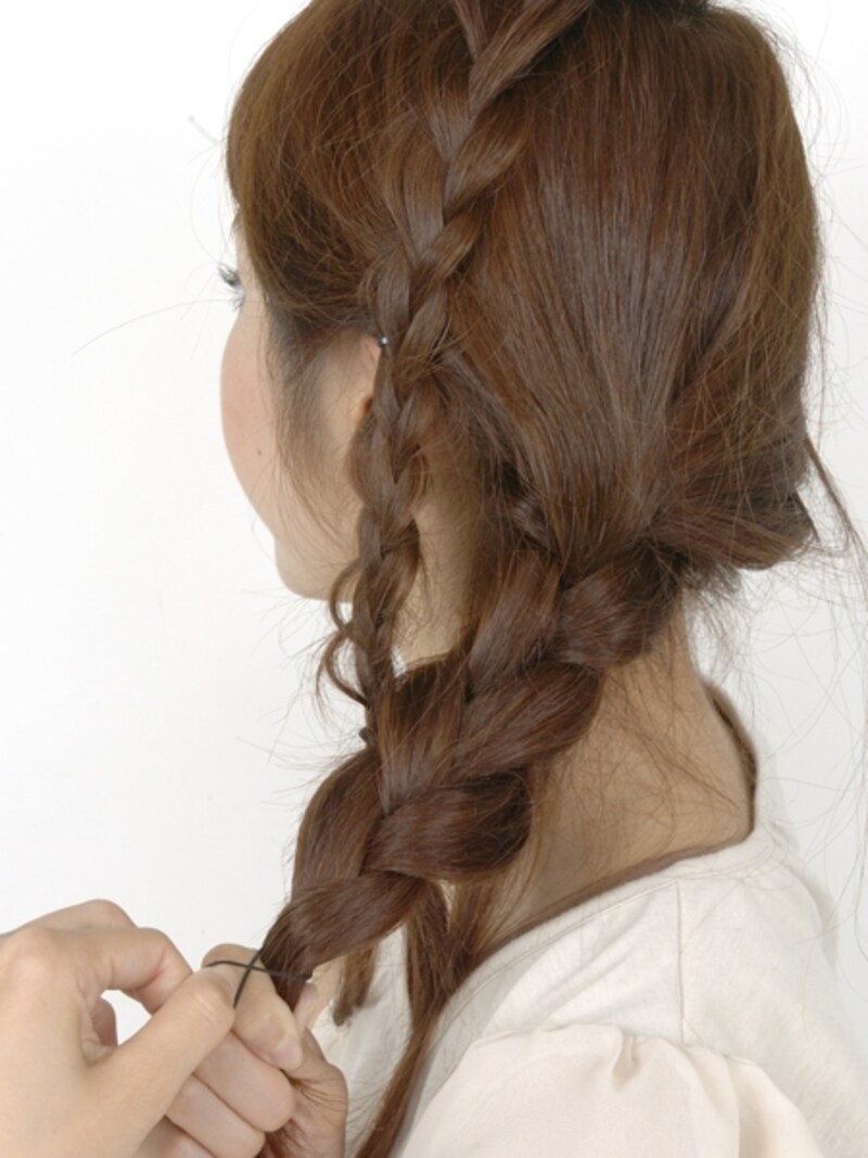 やや首をかたむけて編むとやりやすい